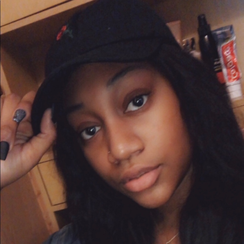 Meet your Posher, Kyla